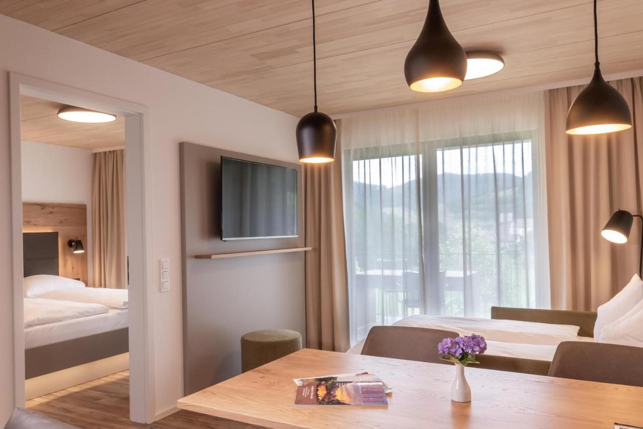 Goldener Adler Oberried - Hotel & Appartements Bagian luar foto