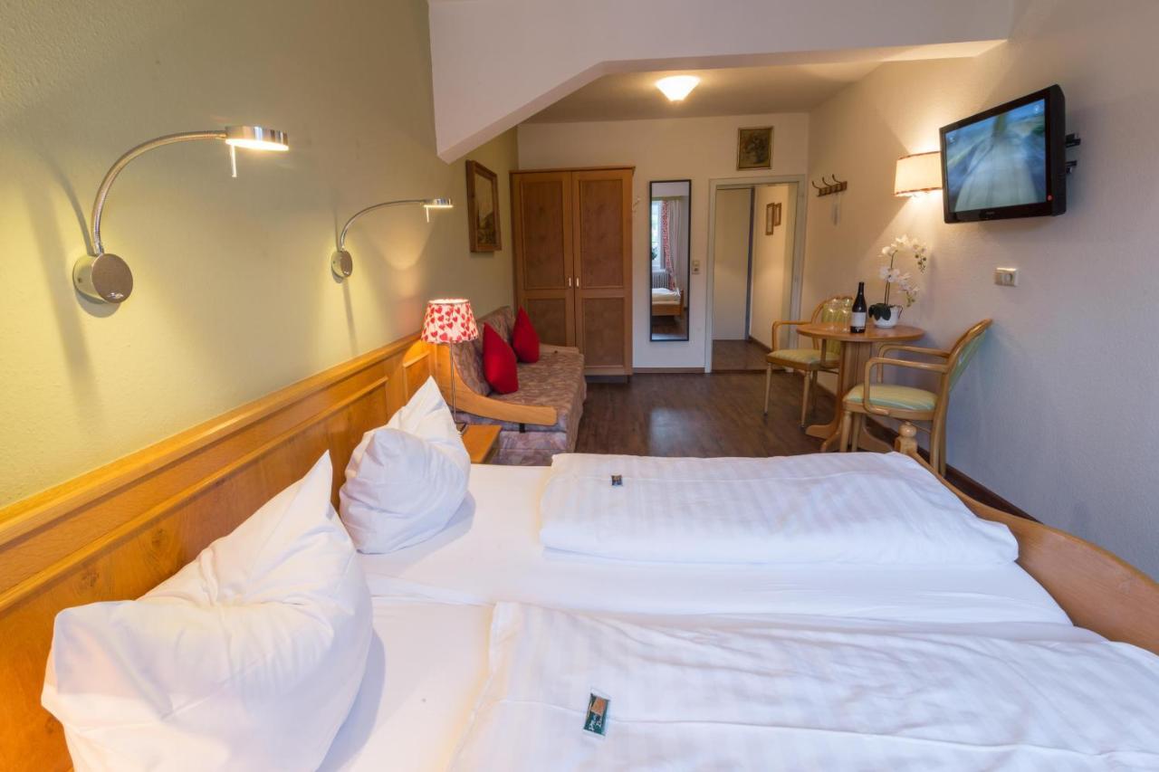 Goldener Adler Oberried - Hotel & Appartements Bagian luar foto