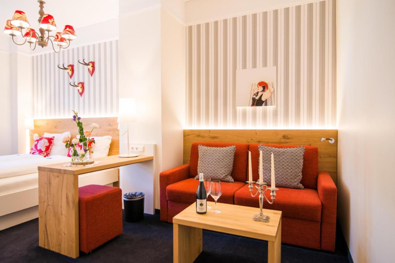 Goldener Adler Oberried - Hotel & Appartements Bagian luar foto