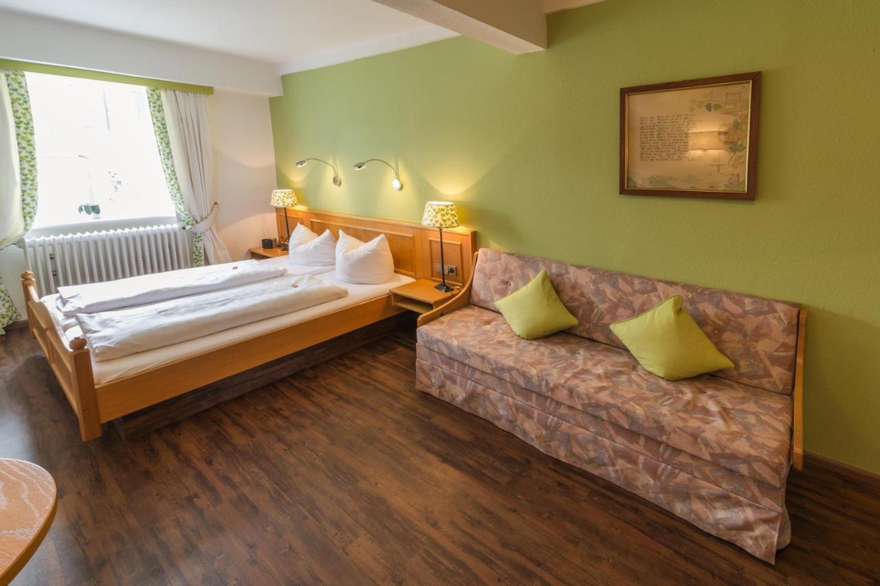 Goldener Adler Oberried - Hotel & Appartements Bagian luar foto